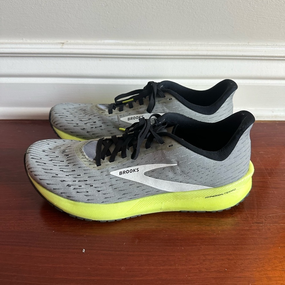 Brooks Hyperion Tempo, size 9